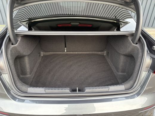 Audi A3 Limousine 35 TFSI S edition | S-Line | Matrix LED | Panodak | Stoelgeheugen | Camera | Prijs Rijk... ActivLease financial lease