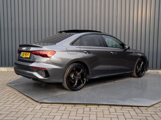 Audi A3 Limousine 35 TFSI S edition | S-Line | Matrix LED | Panodak | Stoelgeheugen | Camera | Prijs Rijk... ActivLease financial lease