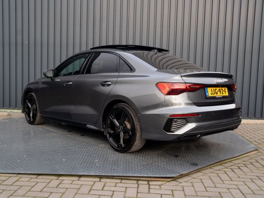 Audi A3 Limousine 35 TFSI S edition | S-Line | Matrix LED | Panodak | Stoelgeheugen | Camera | Prijs Rijk... ActivLease financial lease