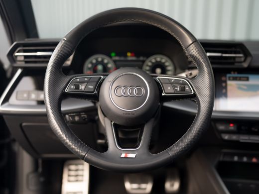 Audi A3 Limousine 35 TFSI S edition | S-Line | Matrix LED | Panodak | Stoelgeheugen | Camera | Prijs Rijk... ActivLease financial lease