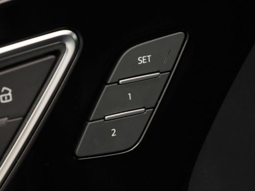 Audi Q4 e-tron 40 Launch edition Advanced Plus 77 kWh 204 Pk | Matrix LED | 3-Zone Climate | Stoel- & Stuurverwa... ActivLease financial lease