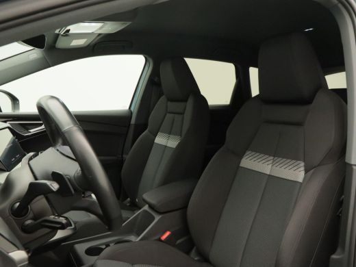 Audi Q4 e-tron 40 Launch edition Advanced Plus 77 kWh 204 Pk | Matrix LED | 3-Zone Climate | Stoel- & Stuurverwa... ActivLease financial lease