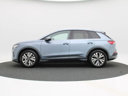 Audi Q4 e-tron 40 Launch edition Advanced Plus 77 kWh 204 Pk | Matrix LED | 3-Zone Climate | Stoel- & Stuurverwa... ActivLease financial lease