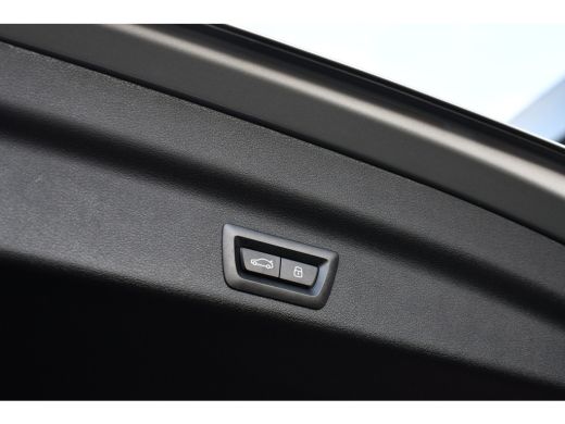 BMW X1 xDrive25e M-Sport Pano Trekhaak Camera 3786km! ActivLease financial lease