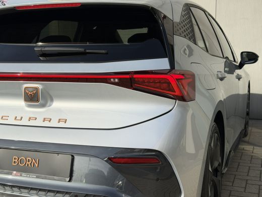 CUPRA Born Essential Limited Elektromotor 150 kW / 204 PK Hatchback Elektrische aandrijving ActivLease financial lease
