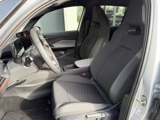 CUPRA Born Essential Limited Elektromotor 150 kW / 204 PK Hatchback Elektrische aandrijving ActivLease financial lease