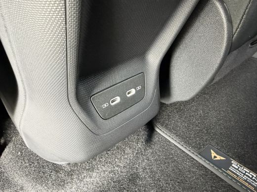 CUPRA Born Essential Limited Elektromotor 150 kW / 204 PK Hatchback Elektrische aandrijving ActivLease financial lease