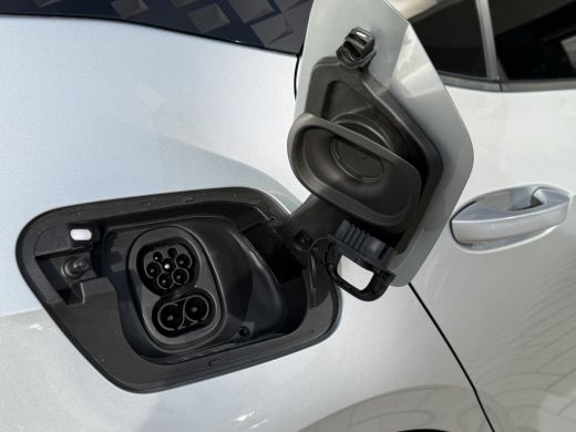 CUPRA Born Essential Limited Elektromotor 150 kW / 204 PK Hatchback Elektrische aandrijving ActivLease financial lease