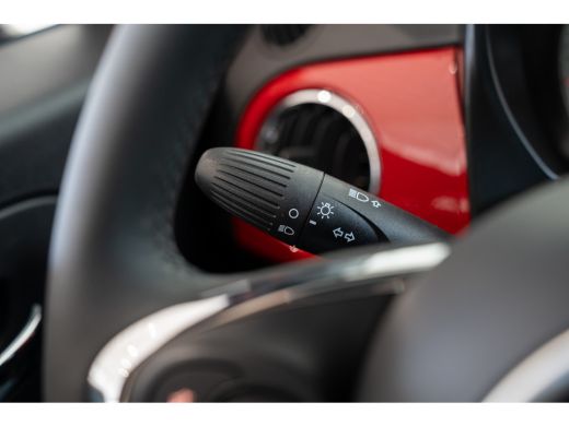 Fiat 500 1.0 Hybrid Dolcevita | Panoramadak | Apple Carplay & Android Auto | Airco | Cruise Controle | Lic... ActivLease financial lease