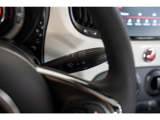 Fiat 500 1.0 Hybrid Dolcevita | Panoramdak | Apple Carplay & Android Auto | Airco | Lichtmetalen velgen | ActivLease financial lease