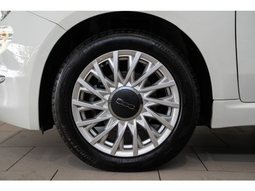 Fiat 500 1.0 Hybrid Dolcevita | Panoramdak | Apple Carplay & Android Auto | Airco | Lichtmetalen velgen | ActivLease financial lease