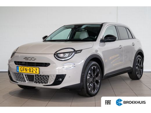 Fiat 600 1.2 Hybrid La Prima | Camera | Stoelverwarming | Elektrische Achterklep | Navigatie | Apple Carpl...