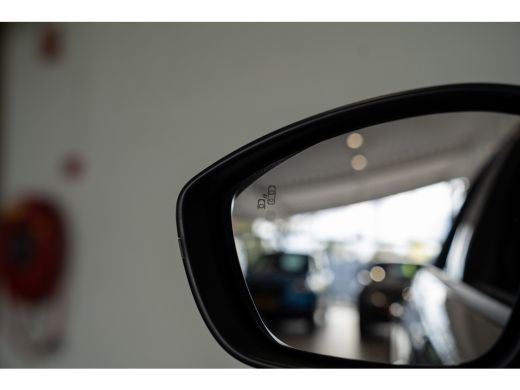 Fiat 600 1.2 Hybrid La Prima | Camera | Stoelverwarming | Elektrische Achterklep | Navigatie | Apple Carpl... ActivLease financial lease