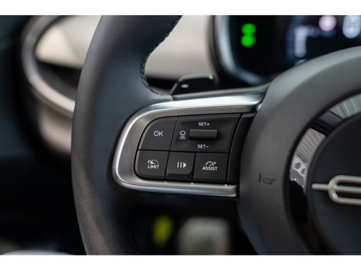 Fiat 600 1.2 Hybrid La Prima | Camera | Stoelverwarming | Elektrische Achterklep | Navigatie | Apple Carpl... ActivLease financial lease