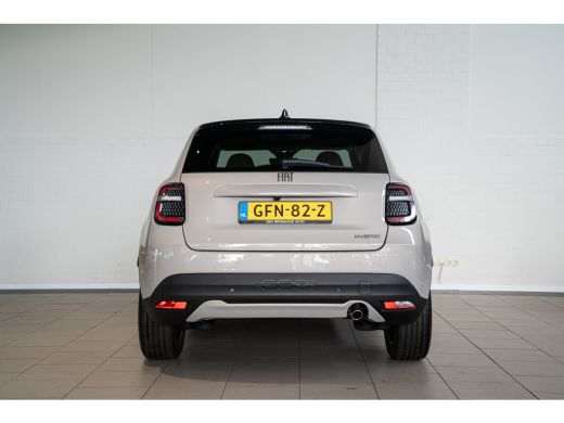 Fiat 600 1.2 Hybrid La Prima | Camera | Stoelverwarming | Elektrische Achterklep | Navigatie | Apple Carpl... ActivLease financial lease
