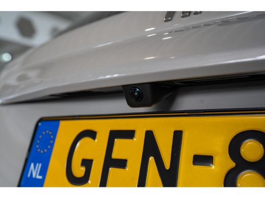 Fiat 600 1.2 Hybrid La Prima | Camera | Stoelverwarming | Elektrische Achterklep | Navigatie | Apple Carpl... ActivLease financial lease