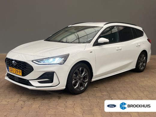 Ford Focus 1.0 EcoBoost Hybrid ST Line Automaat | Trekhaak Afneembaar | Winter Pakket | Adaptive Cruise | Ca...