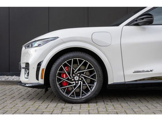 Ford Mustang Mach-E Mach-E GT Extended AWD 98 kWh | Pano-dak | Parelmoer Wit Metallic! | 100% Dealer Onderhouden | B&... ActivLease financial lease