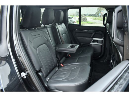 Land Rover Defender 110 3.0 P400 HSE 7-pers Pano Trekh ACC 22inch HUD Standkachel ActivLease financial lease