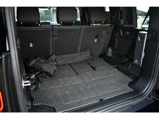 Land Rover Defender 110 3.0 P400 HSE 7-pers Pano Trekh ACC 22inch HUD Standkachel ActivLease financial lease