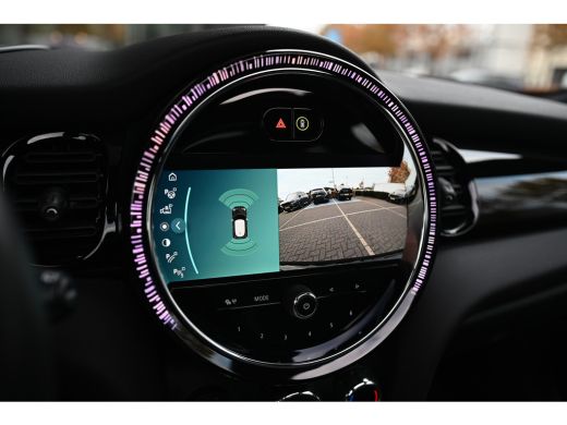Mini Electric Classic / Panoramadak / Sportstoelen / Achteruitrijcamera / Comfort Access / LED / Head-Up / Harm... ActivLease financial lease