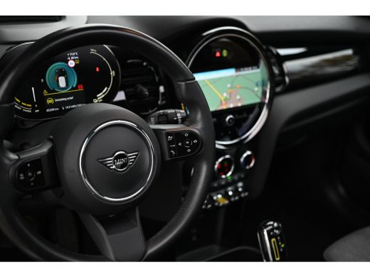 Mini Electric Classic / Panoramadak / Sportstoelen / Achteruitrijcamera / Comfort Access / LED / Head-Up / Harm... ActivLease financial lease