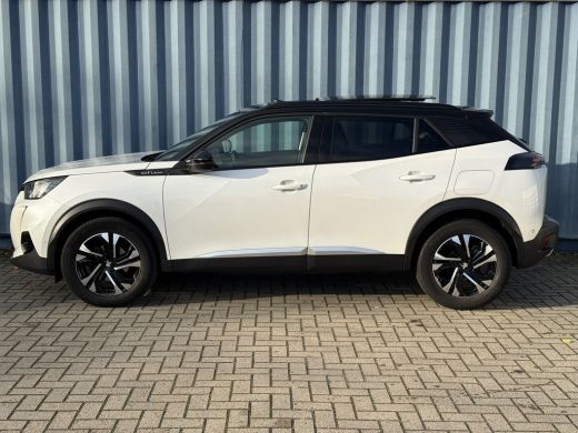 Peugeot 2008 GT-Line Schuif/ kantel dak | Achteruitrijcamera | Afwijkende dakkleur | Keyless start | Apple Car... ActivLease financial lease