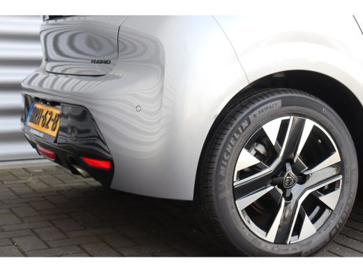 Peugeot 208 1.2 HYBRID 100PK ALLURE AUTOMAAT / NAVI / LEDER / CLIMA / PDC / 16" LMV / CAMERA / WINTERPAKKET /... ActivLease financial lease