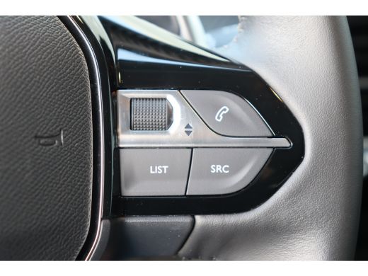 Peugeot 208 1.2 HYBRID 100PK ALLURE AUTOMAAT / NAVI / LEDER / CLIMA / PDC / 16" LMV / CAMERA / WINTERPAKKET /... ActivLease financial lease