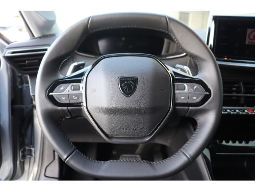 Peugeot 208 1.2 HYBRID 100PK ALLURE AUTOMAAT / NAVI / LEDER / CLIMA / PDC / 16" LMV / CAMERA / WINTERPAKKET /... ActivLease financial lease