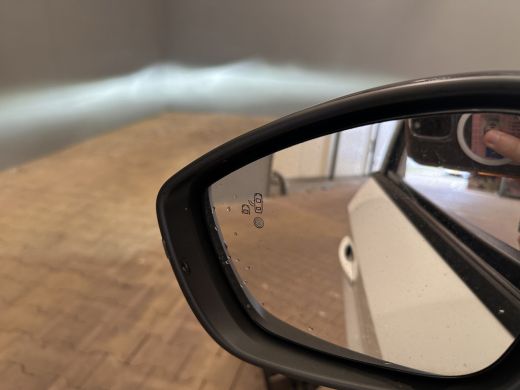 Peugeot 208 1.2 Hybrid 110 e-DCS6 Allure Camera | Navigatie | Carplay | Leder/Stof | Digitaal Dashboard | 16"... ActivLease financial lease