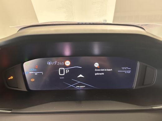 Peugeot 208 1.2 Hybrid 110 e-DCS6 Allure Camera | Navigatie | Carplay | Leder/Stof | Digitaal Dashboard | 16"... ActivLease financial lease