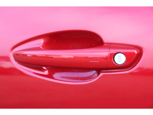 Peugeot 3008 1.6 PURETECH 180PK GT PACK AUTOMAAT / NAVI / LEDER / CLIMA / AGR / PDC / 18" LMV / CAMERA / 1500K... ActivLease financial lease