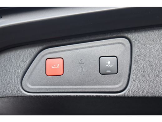 Peugeot 3008 1.6 PURETECH 180PK GT PACK AUTOMAAT / NAVI / LEDER / CLIMA / AGR / PDC / 18" LMV / CAMERA / 1500K... ActivLease financial lease