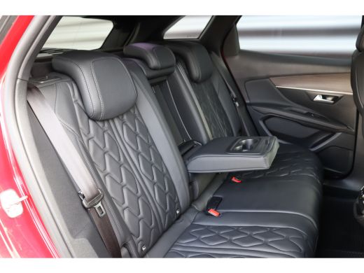 Peugeot 3008 1.6 PURETECH 180PK GT PACK AUTOMAAT / NAVI / LEDER / CLIMA / AGR / PDC / 18" LMV / CAMERA / 1500K... ActivLease financial lease