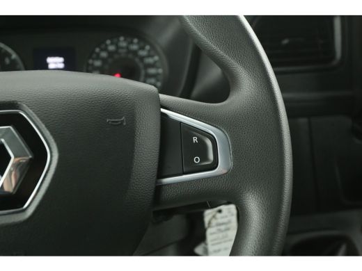 Renault Master T35 2.3 dCi L3H2 RWD | Dubbellucht | 3500KG Trekgew. | Trekh. | Airco | Cruise | Carplay | 3-Zits... ActivLease financial lease