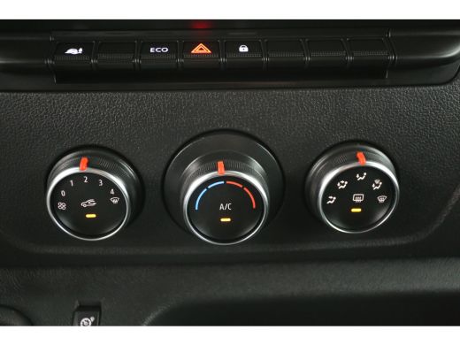 Renault Master T35 2.3 dCi L3H2 RWD | Dubbellucht | 3500KG Trekgew. | Trekh. | Airco | Cruise | Carplay | 3-Zits... ActivLease financial lease