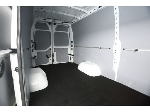 Renault Master T35 2.3 dCi L3H2 RWD | Dubbellucht | 3500KG Trekgew. | Trekh. | Airco | Cruise | Carplay | 3-Zits... ActivLease financial lease