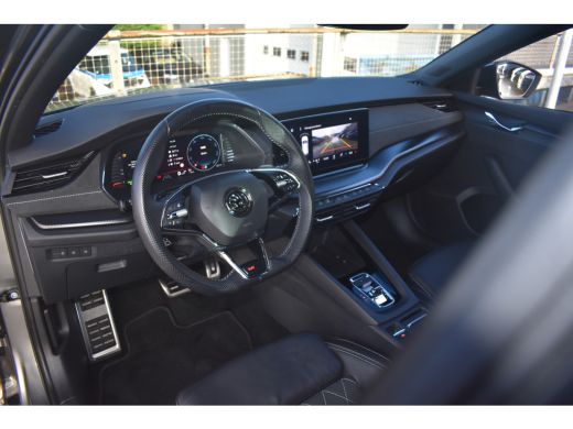 Skoda Octavia Combi RS iV Phev 245PK | Zwenkbare trekhaak | RS Plus Package | Camera achter | Head-up display |... ActivLease financial lease