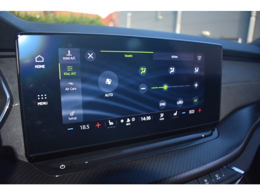 Skoda Octavia Combi RS iV Phev 245PK | Zwenkbare trekhaak | RS Plus Package | Camera achter | Head-up display |... ActivLease financial lease