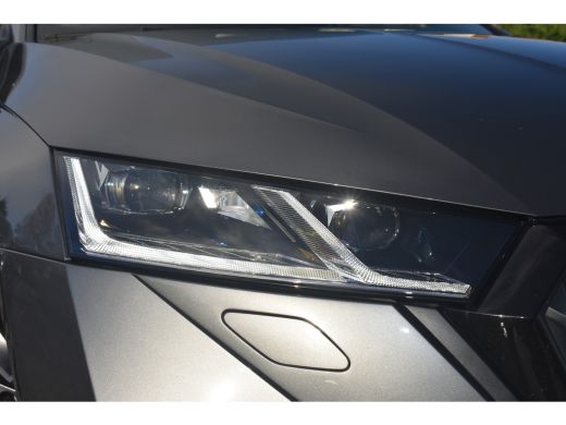 Skoda Octavia Combi RS iV Phev 245PK | Zwenkbare trekhaak | RS Plus Package | Camera achter | Head-up display |... ActivLease financial lease