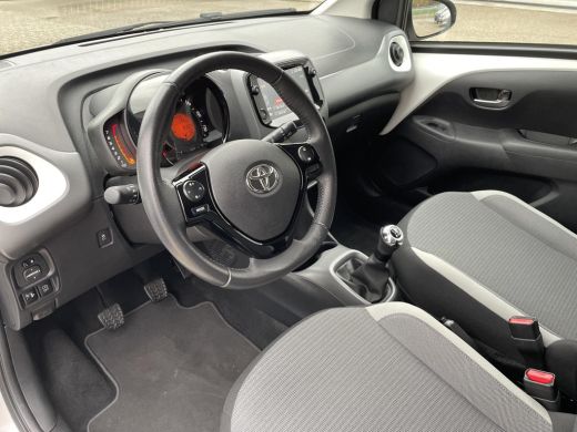 Toyota Aygo 1.0 VVT-i x-joy cabrio ActivLease financial lease