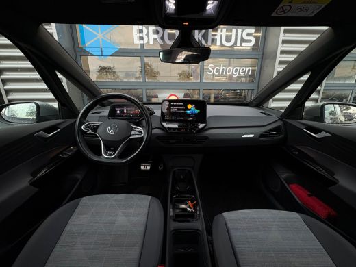 Volkswagen ID.3 First 58 kWh 204 pk | Apple carplay | Parkeersensoren | Stoel/stuur verwarming | ActivLease financial lease