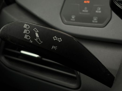 Volkswagen ID.3 First 58 kWh 204 pk | Apple carplay | Parkeersensoren | Stoel/stuur verwarming | ActivLease financial lease