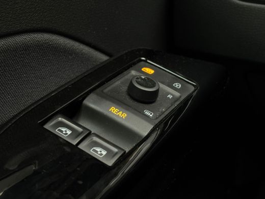 Volkswagen ID.3 First 58 kWh 204 pk | Apple carplay | Parkeersensoren | Stoel/stuur verwarming | ActivLease financial lease