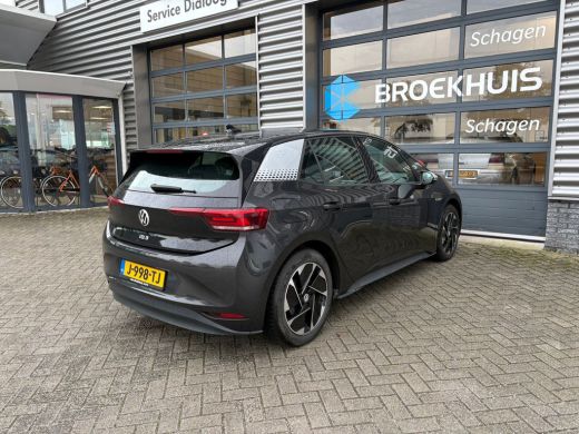 Volkswagen ID.3 First 58 kWh 204 pk | Apple carplay | Parkeersensoren | Stoel/stuur verwarming | ActivLease financial lease