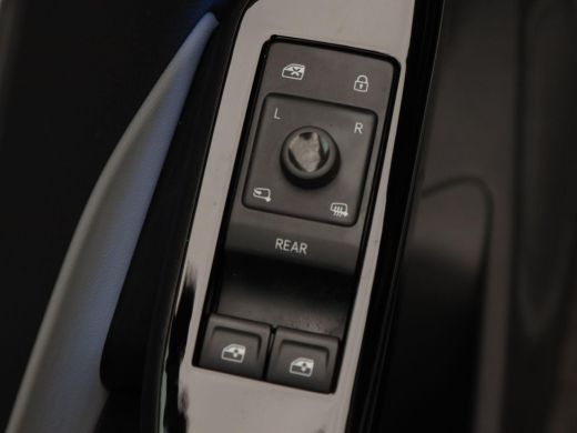 Volkswagen ID.3 First Plus 58 kWh 204 Pk Automaat | Cruise Control | Climate Control | Stoelverwarming | Stoelver... ActivLease financial lease