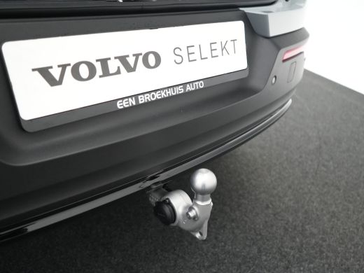 Volvo  XC40 B4 Plus Black Edition | Harman Kardon | 360&deg; Camera | Panoramadak | 20" | Trekhaak | Nubuck-Leder ActivLease financial lease