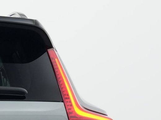 Volvo  XC40 B4 Plus Black Edition | Harman Kardon | 360&deg; Camera | Panoramadak | 20" | Trekhaak | Nubuck-Leder ActivLease financial lease