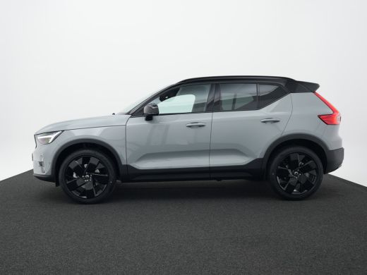Volvo  XC40 B4 Plus Black Edition | Harman Kardon | 360&deg; Camera | Panoramadak | 20" | Trekhaak | Nubuck-Leder ActivLease financial lease